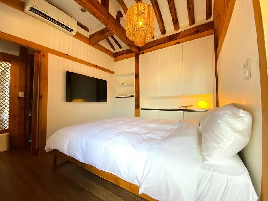 Hanok Jae L 4Br 2Bath L 9Min From Anguk Stn Seoul Holiday home