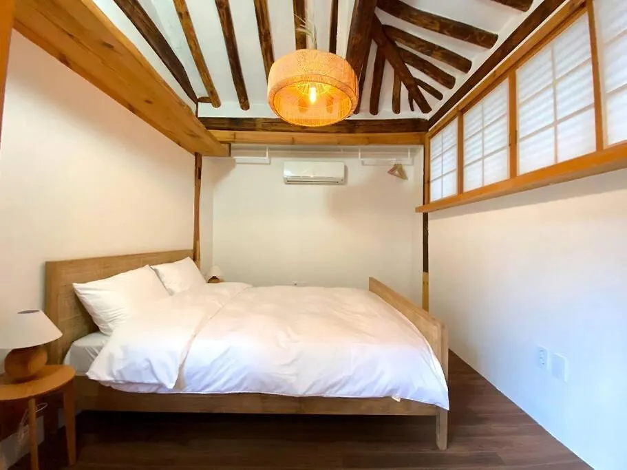 Hanok Jae L 4Br 2Bath L 9Min From Anguk Stn Seoul 0*,  South Korea